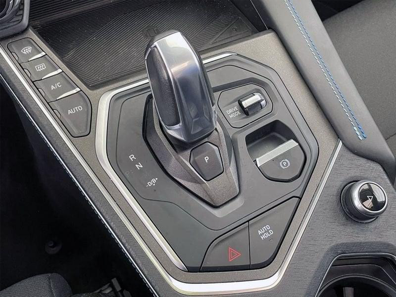 Lynk & Co 01 01 PHEV