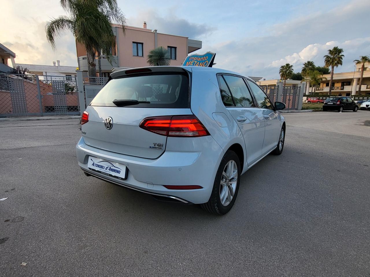 Volkswagen Golf 7.5 TGI Benzina/Metano my '17