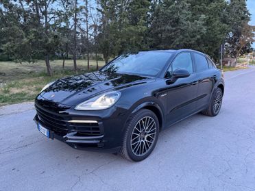 Porsche Cayenne Coupé 3.0 V6 E-Hybrid FULL OPTIONAL