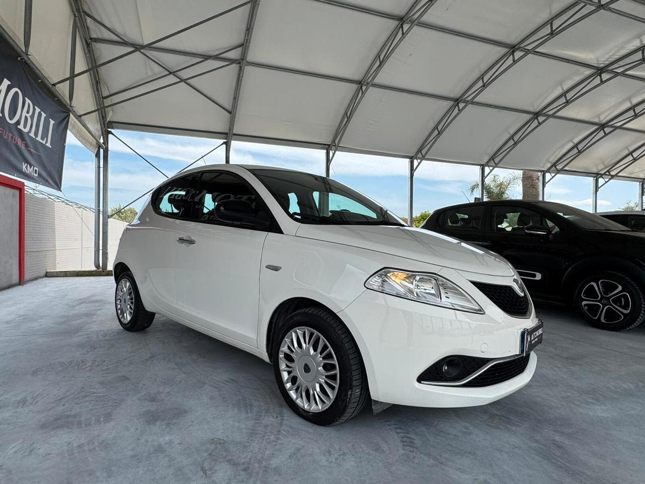 Lancia Ypsilon 1.2 69 CV 5 porte Gold