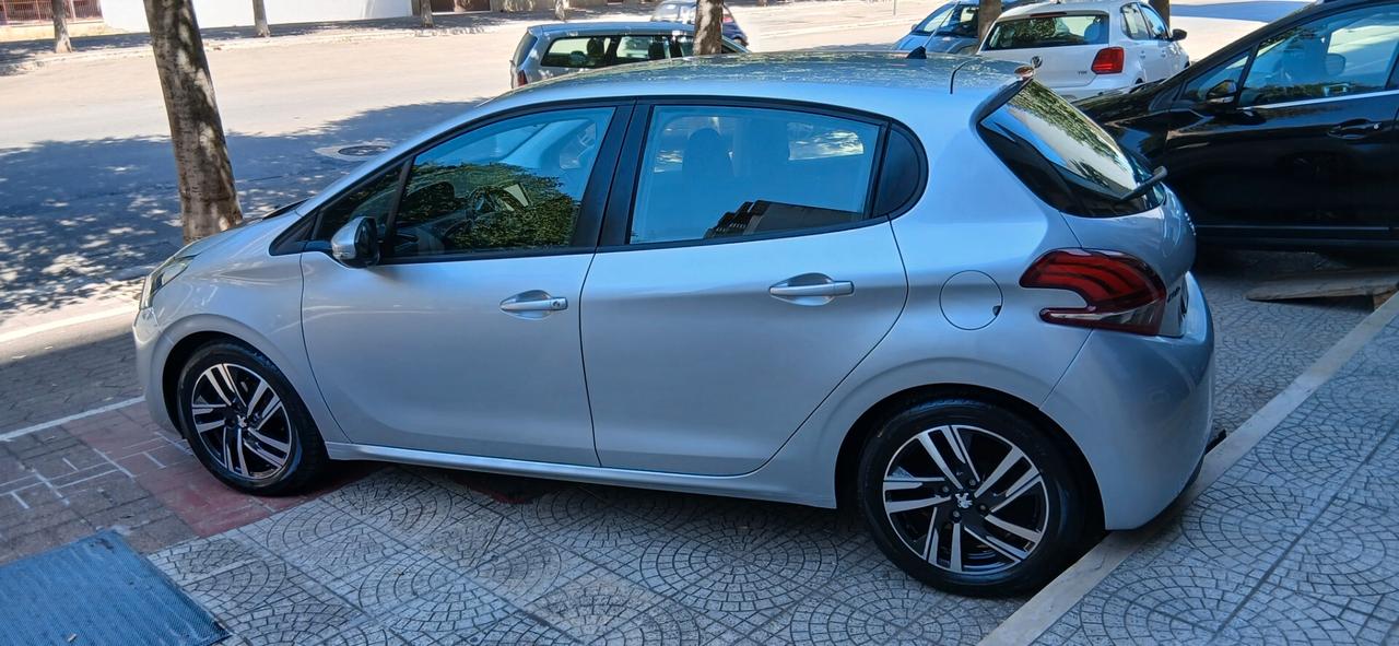 PEUGEOT 208 BlueHDi 75 5 PORTE ALLURE