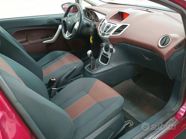 Ford Fiesta VI 2008 1.2 16v Titanium 82cv 3p