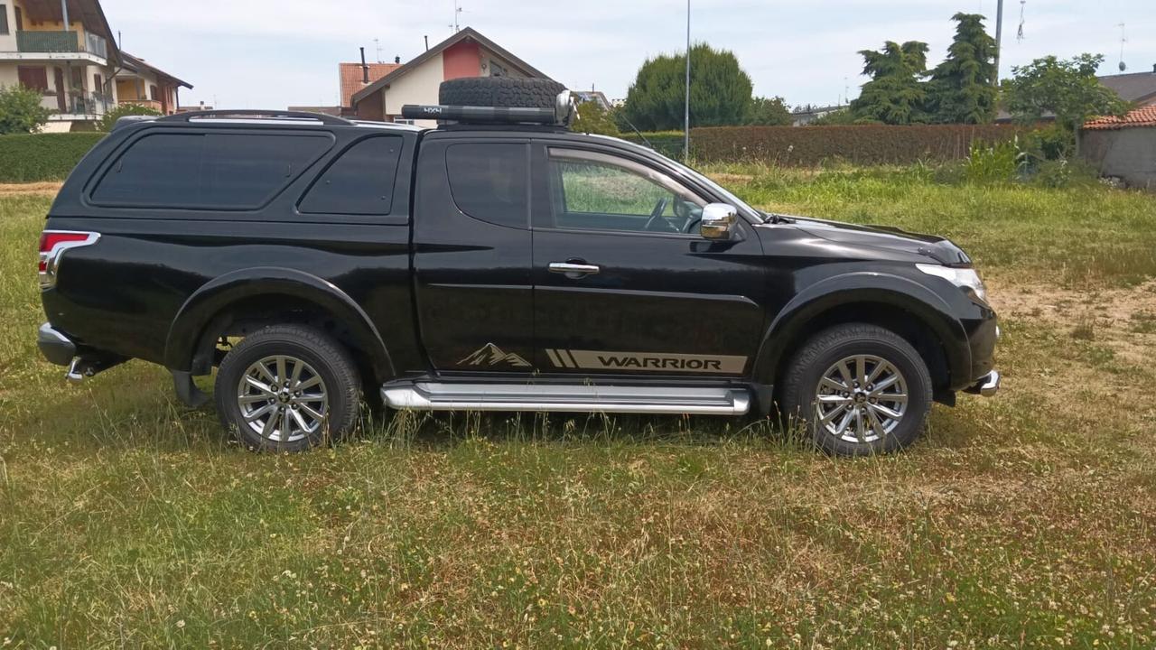 Mitsubishi L200 2.4 DI-D/181CV Double Cab Intense Hp Mivec SDA