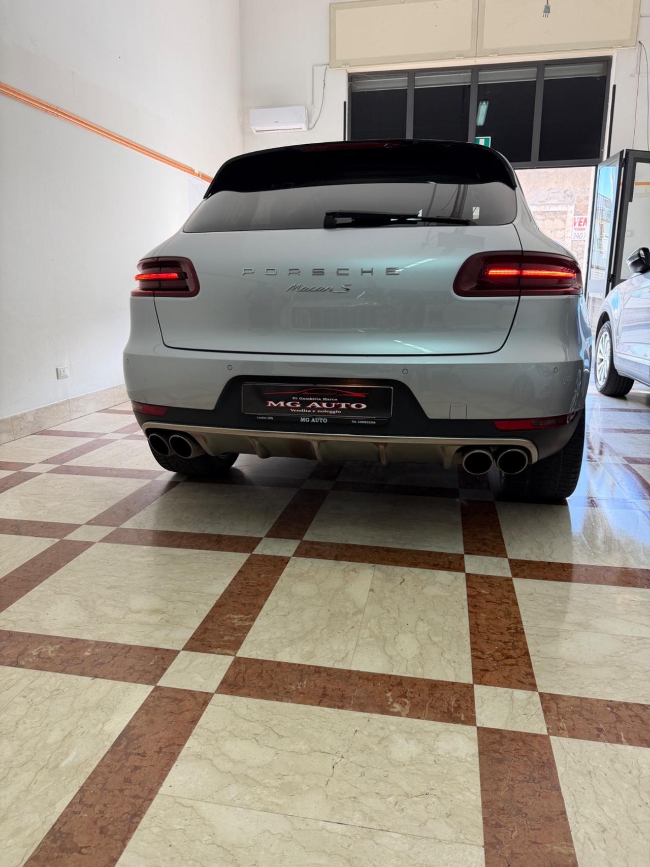 Porsche Macan S