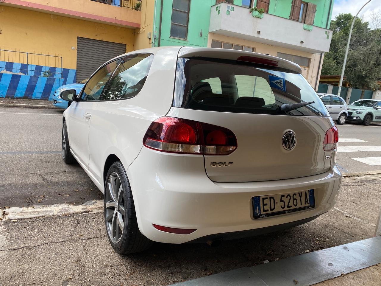 Volkswagen Golf 1.6 TDI DPF 3p. Highline