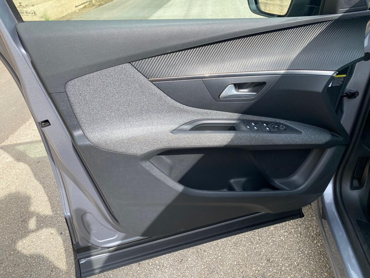 Peugeot 3008 II 1.5 bluehdi Active Business s&s 130cv eat8