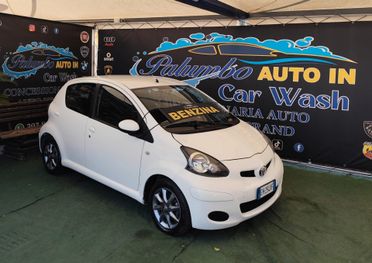 Toyota Aygo 1.0 12V VVT-i 5 porte Now Connect