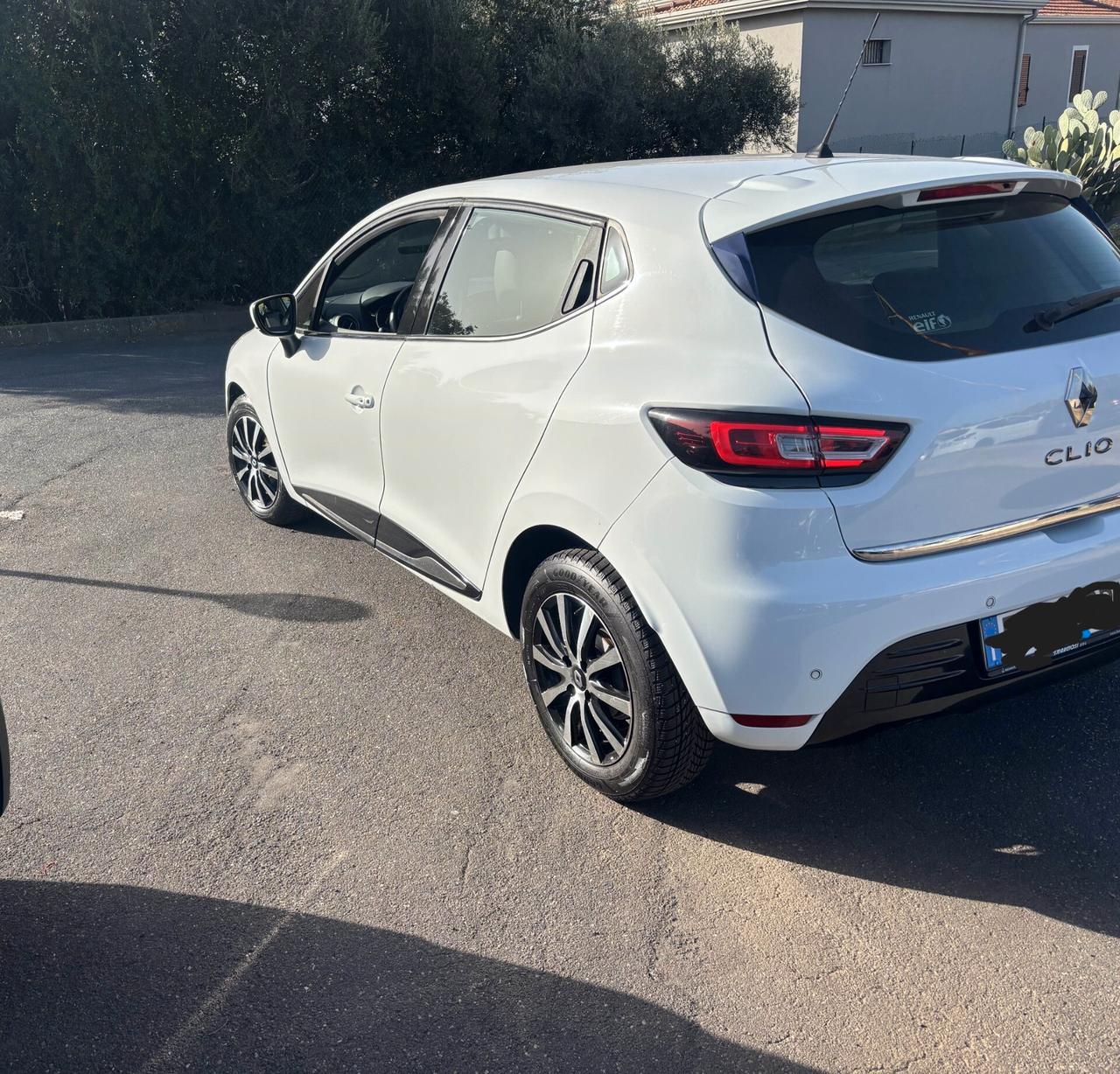 Renault Clio dCi 8V 90CV EDC Start&Stop 5 porte Energy Intens