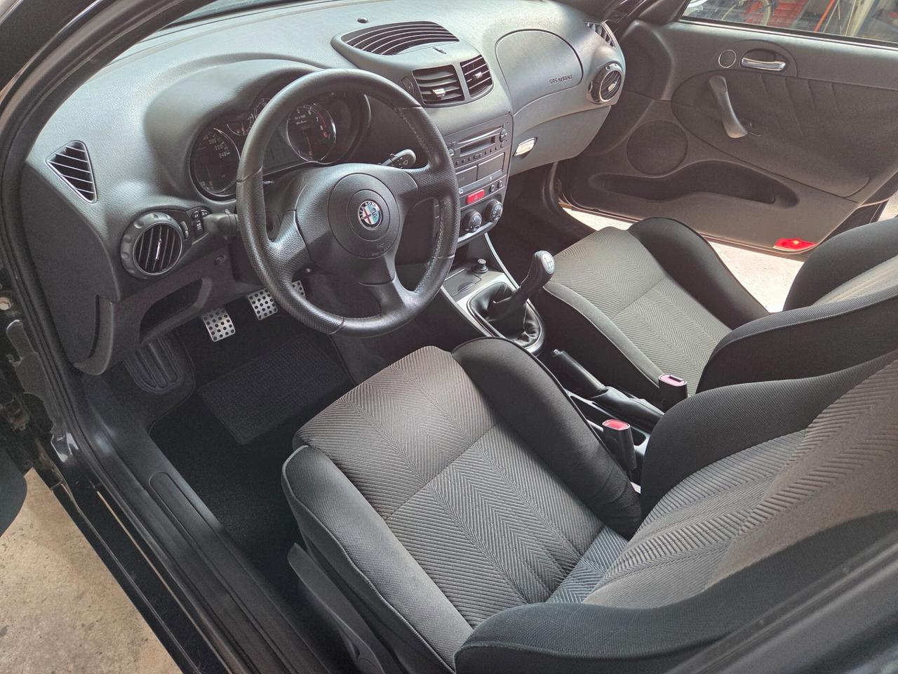 Alfa Romeo 147 1.6 105cv 5 porte, SOLO 44.000KM! OK NEOPATENTATI, GARANZIA! 2011