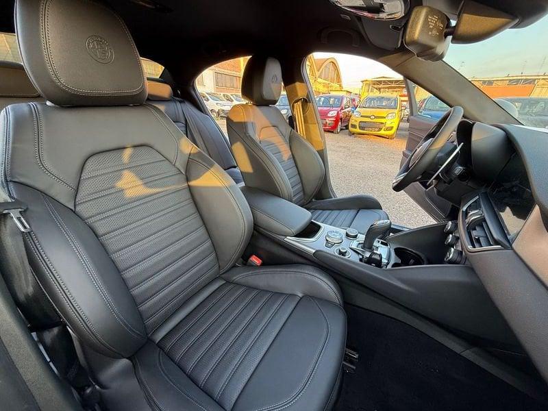 Alfa Romeo Giulia Giulia 2.2 Turbodiesel 210 CV AT8 AWD Q4 Veloce