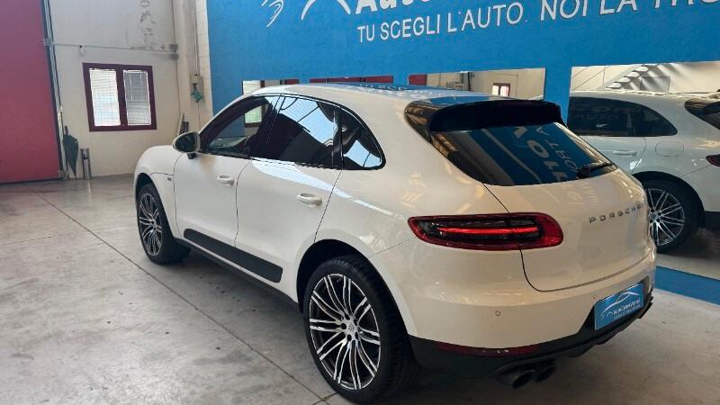 PORSCHE Macan 2.0
