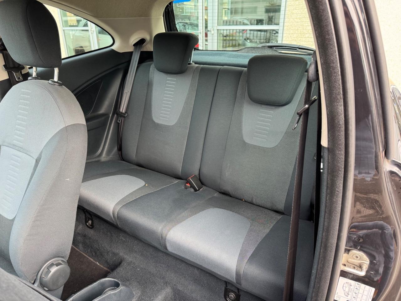 Ford Ka 1.2 8V 69CV Titanium Ok Neopatentati