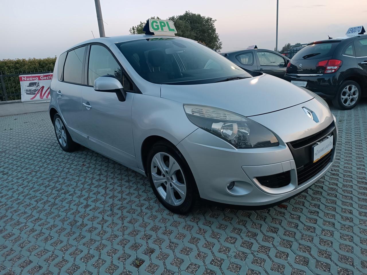 Renault Scenic 1.6 Benzina~GPL~109.000~GARANZIA~2009