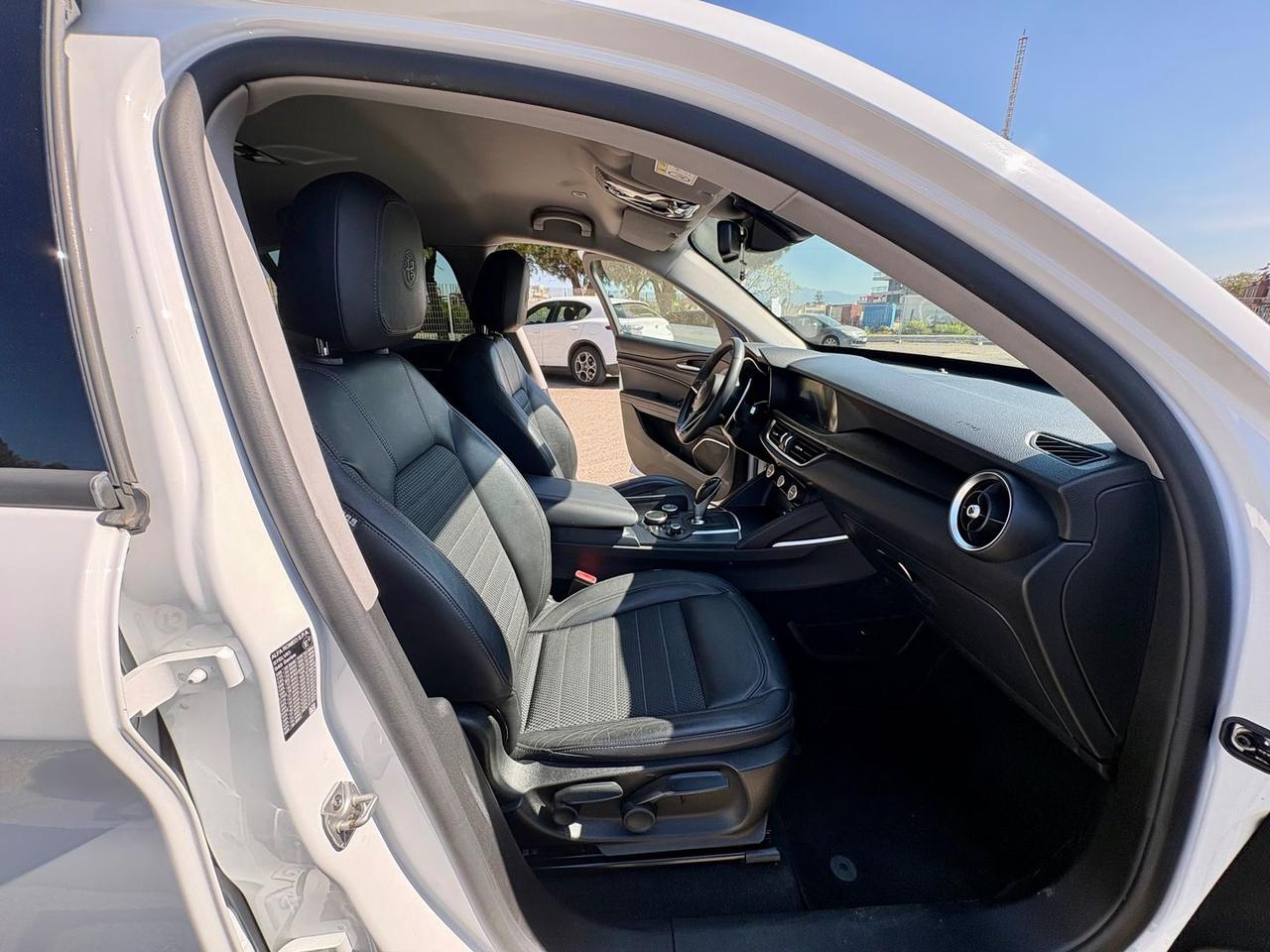 Alfa Romeo Stelvio Executive 2.2 #10521