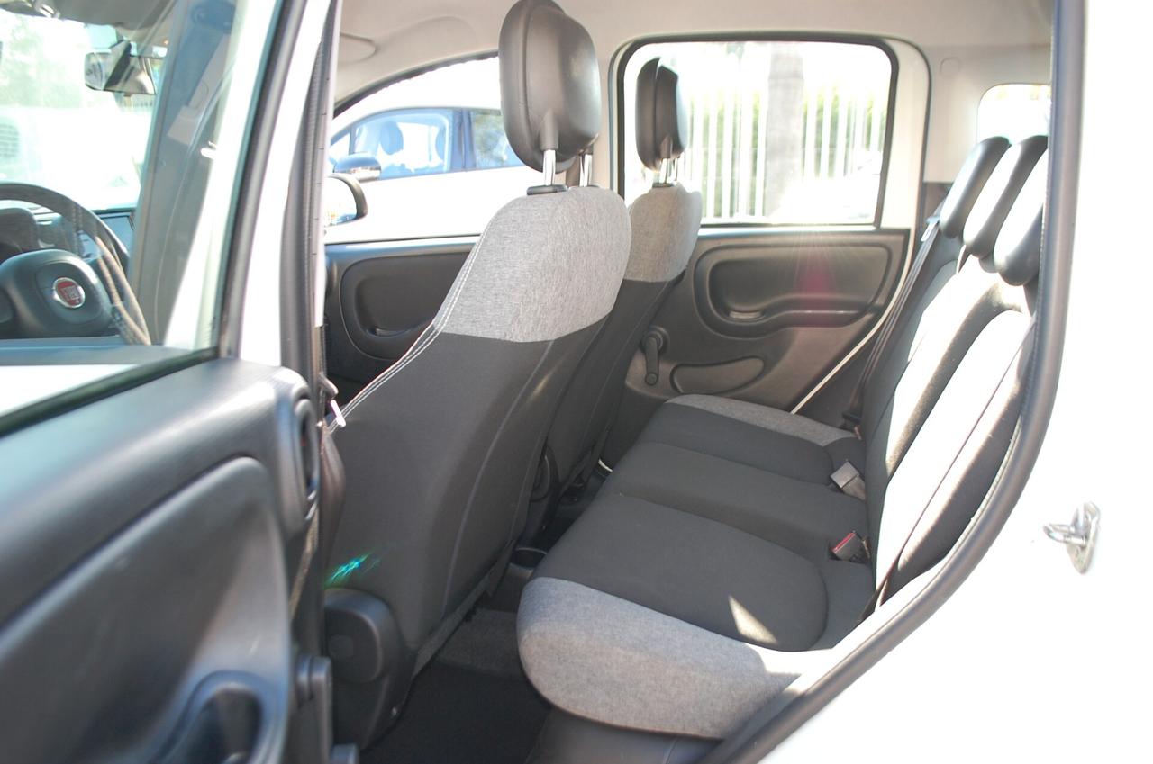 Fiat Panda 1.0 firefly hybrid 69CV City Life S&S USB Uf Italy