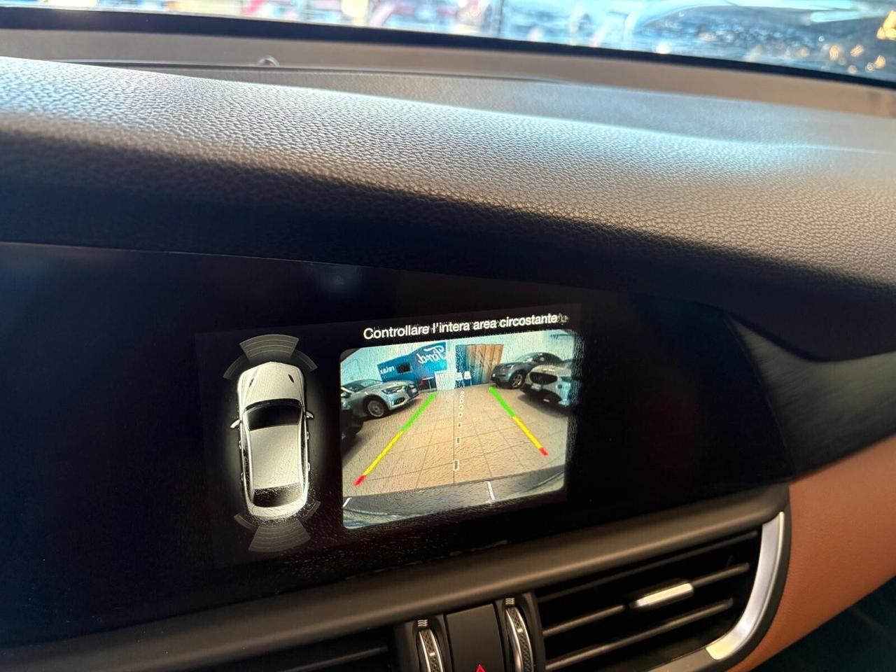 Alfa Romeo Giulia SUPER 2.2 Turbodiesel 180 CV 6mt UNICO PR.