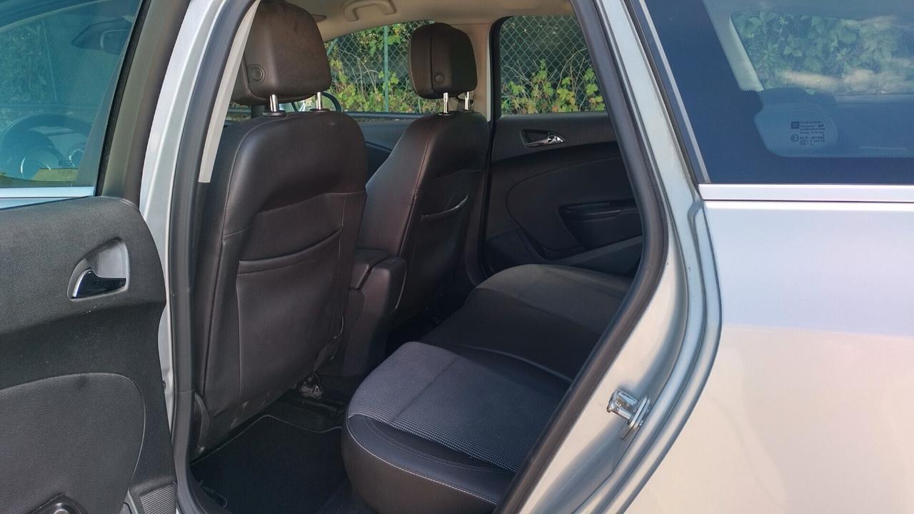 Opel Astra 1.4 Turbo 140CV GPL Sport Tourer