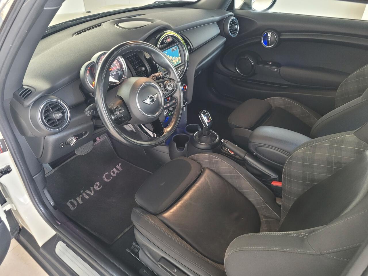Mini One 1.5 STEPTRONIC 3 PORTE LED NAVI PELLE C 17"