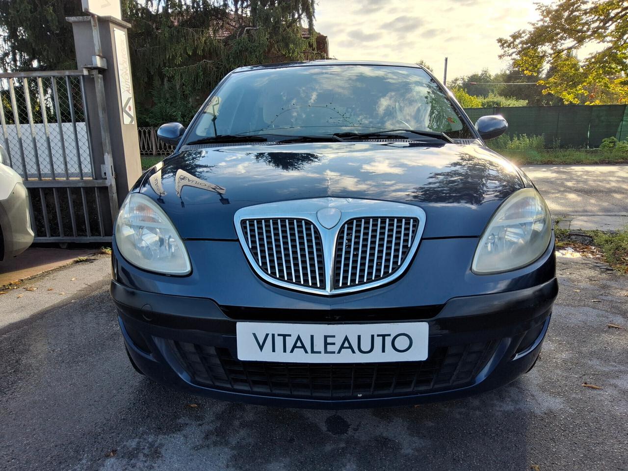 Lancia Ypsilon 1.2 Argento ((TUTTO INCLUSO))