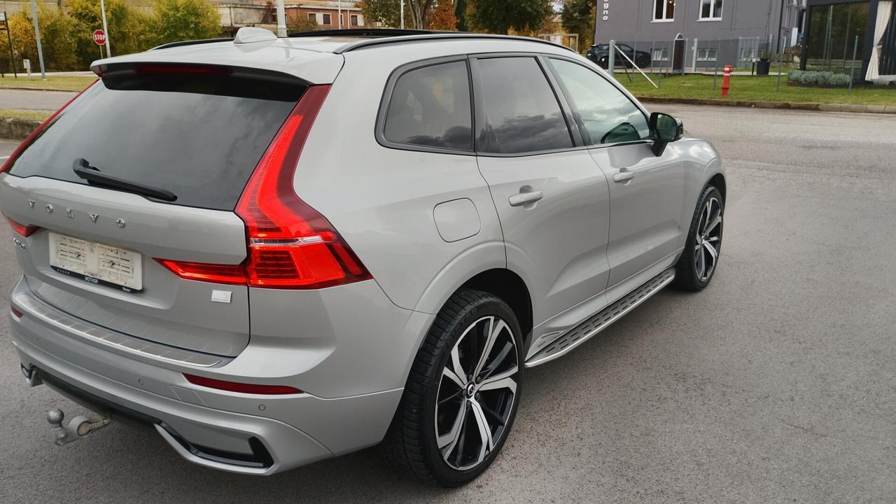 Volvo XC 60 XC60 T6 Recharge Plug-in Hybrid AWD automatico Ultimate Dark