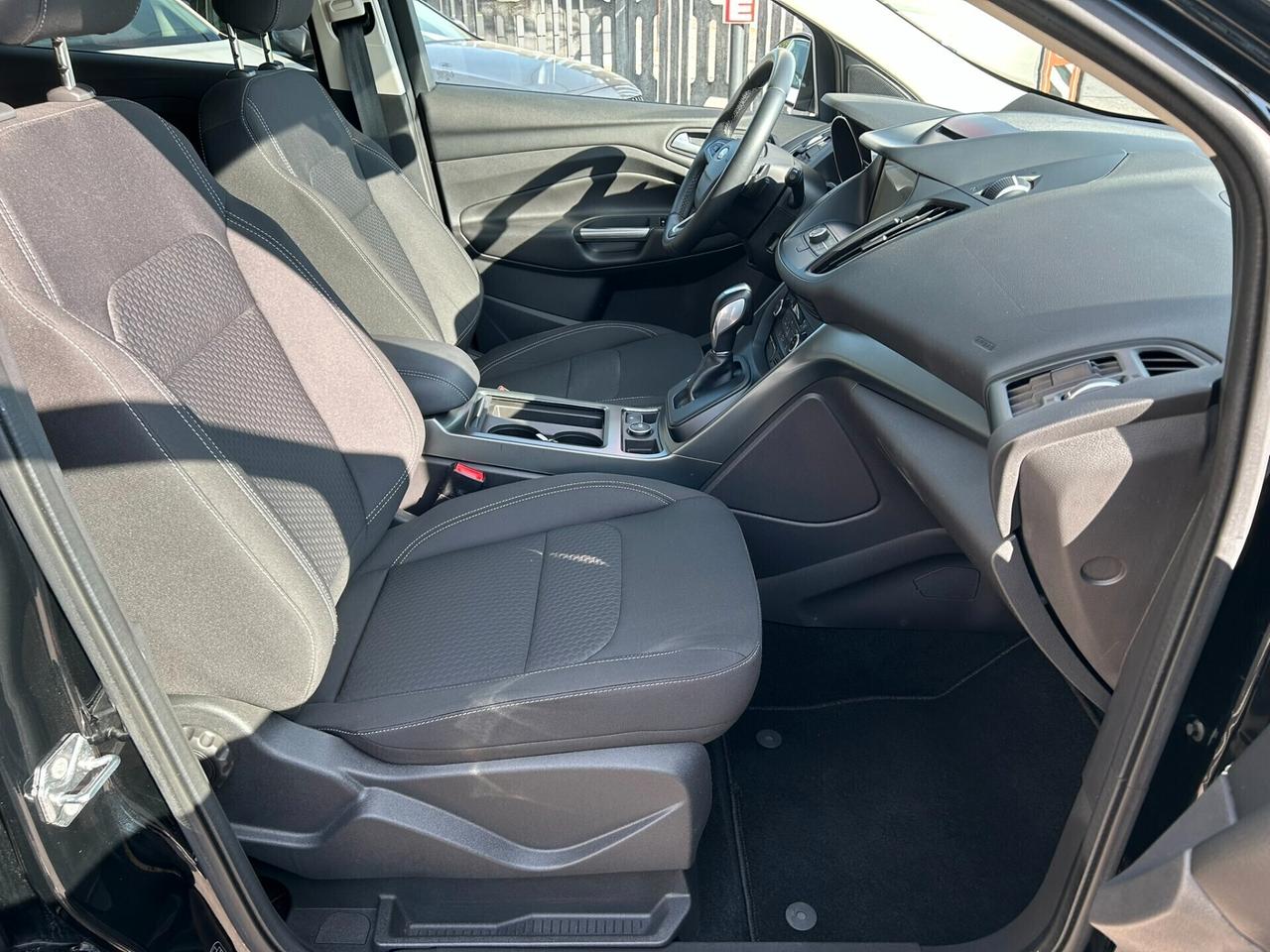 Ford Kuga 1.5 TDCI 120CV Business Powershift