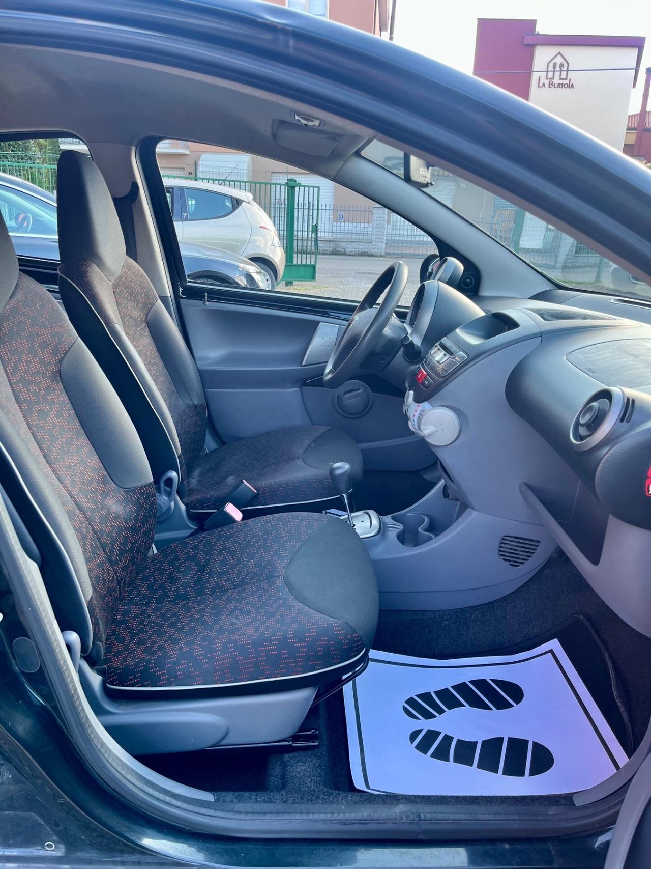 Peugeot 107 1.0 benzina AUTOMATICA!