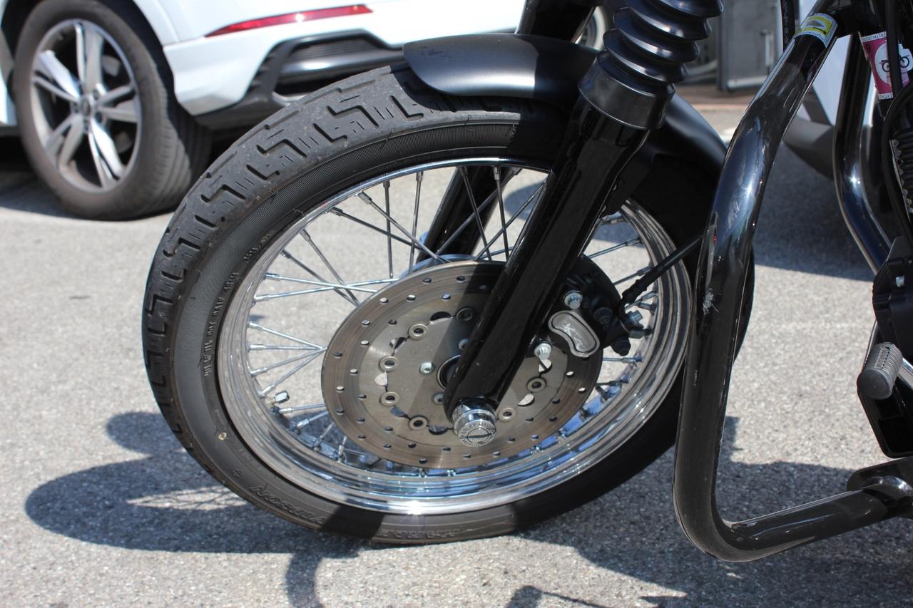 HARLEY-DAVIDSON DYNA STREET BOB