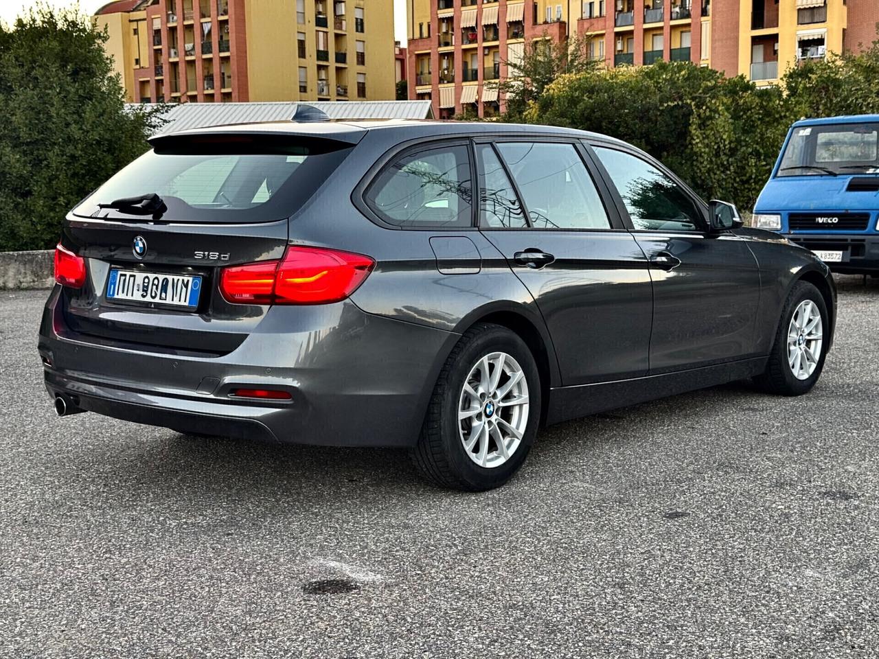 Bmw 318d Touring Business Advantage aut. 150cv 2016