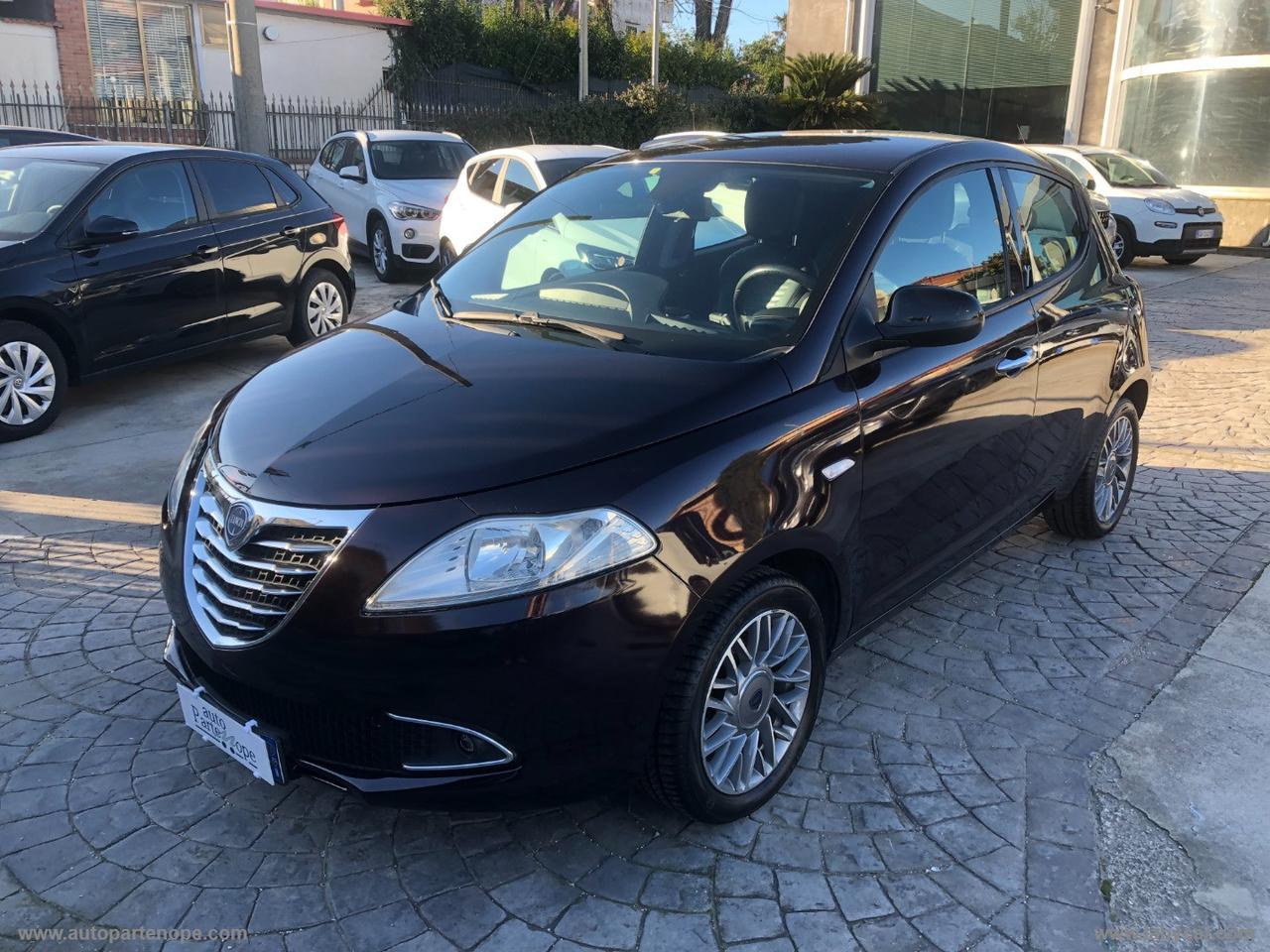 LANCIA Ypsilon 1.2 69 CV Platino