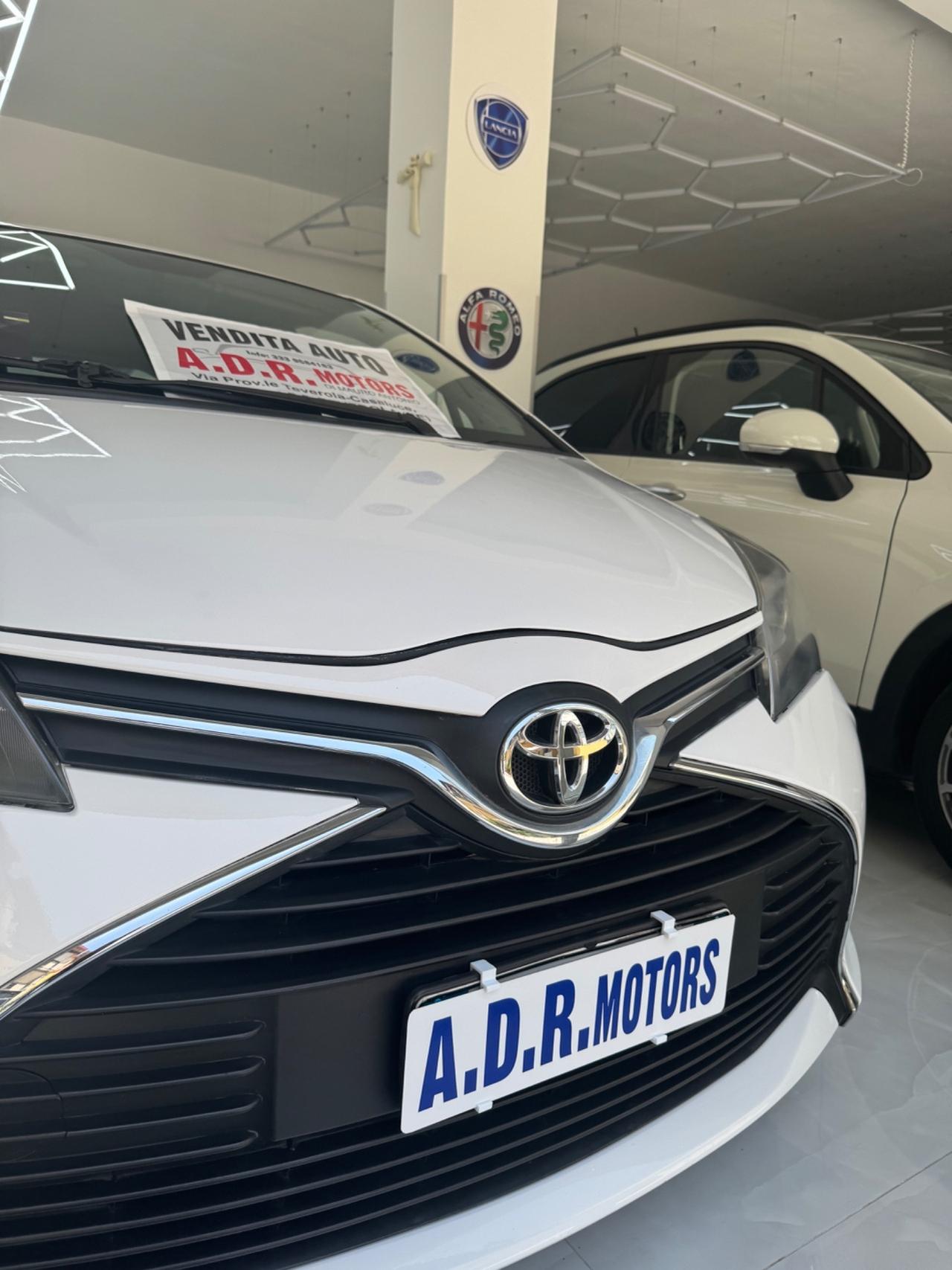 Toyota Yaris 1.0 5 porte Lounge