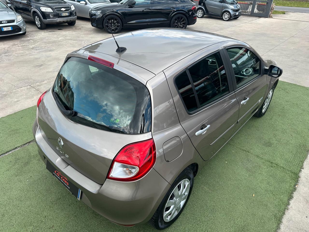 Renault Clio 5P*1.2*16V*LUXE*NAVI*CRUISE*SOLO 38.000KM*