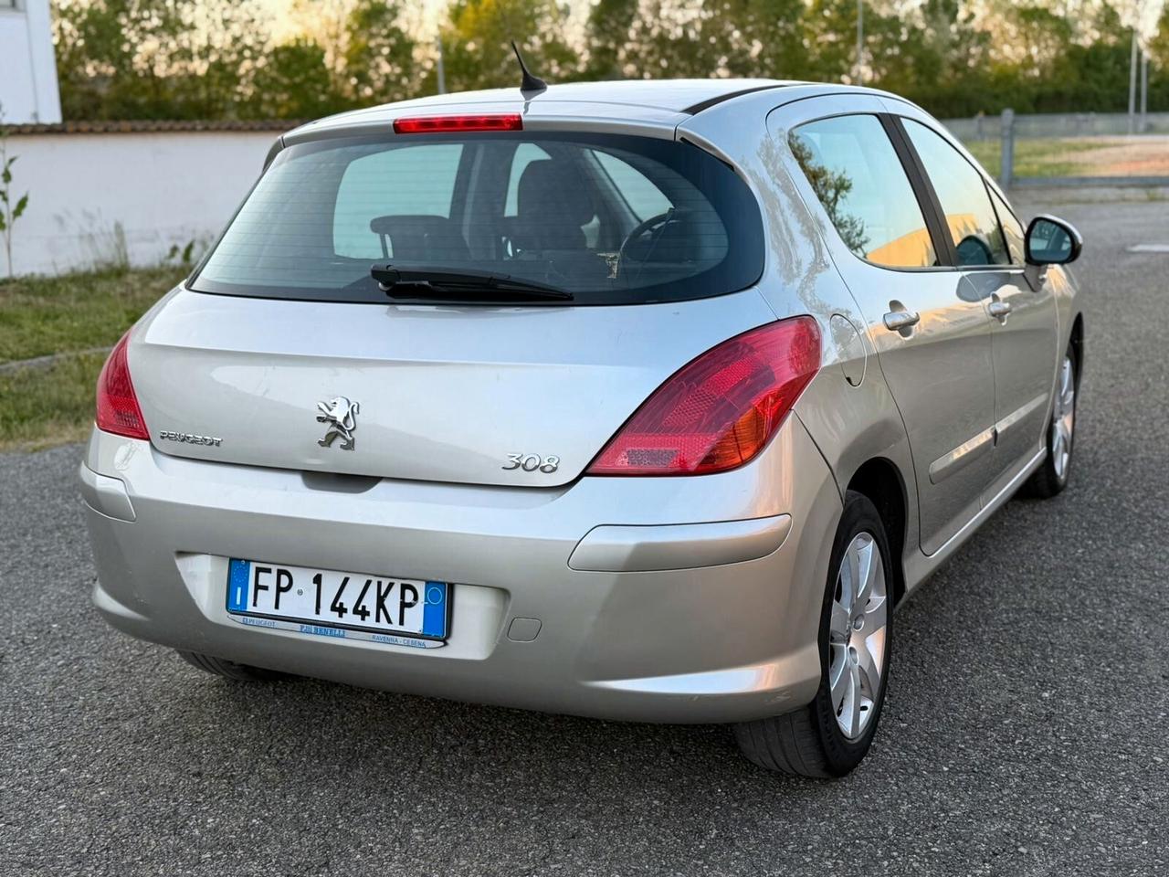 Peugeot 308 1.6 HDi 90CV 5p. Tecno