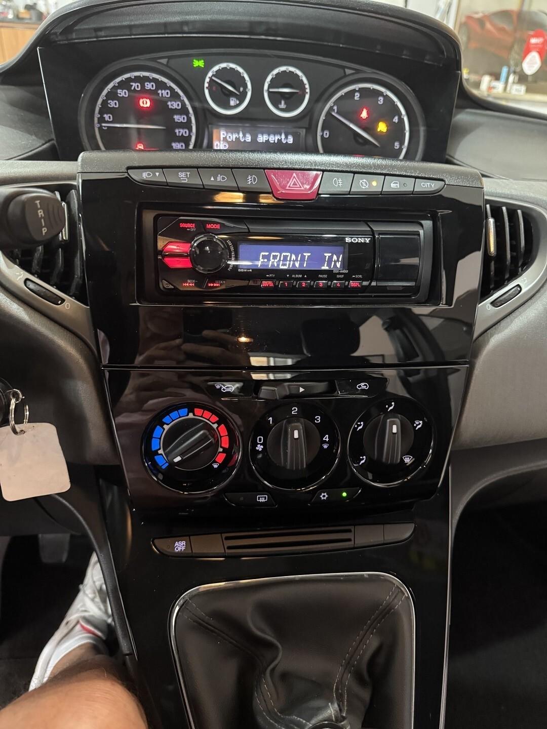 YPSILON 1.3 MTJ 95 cv.