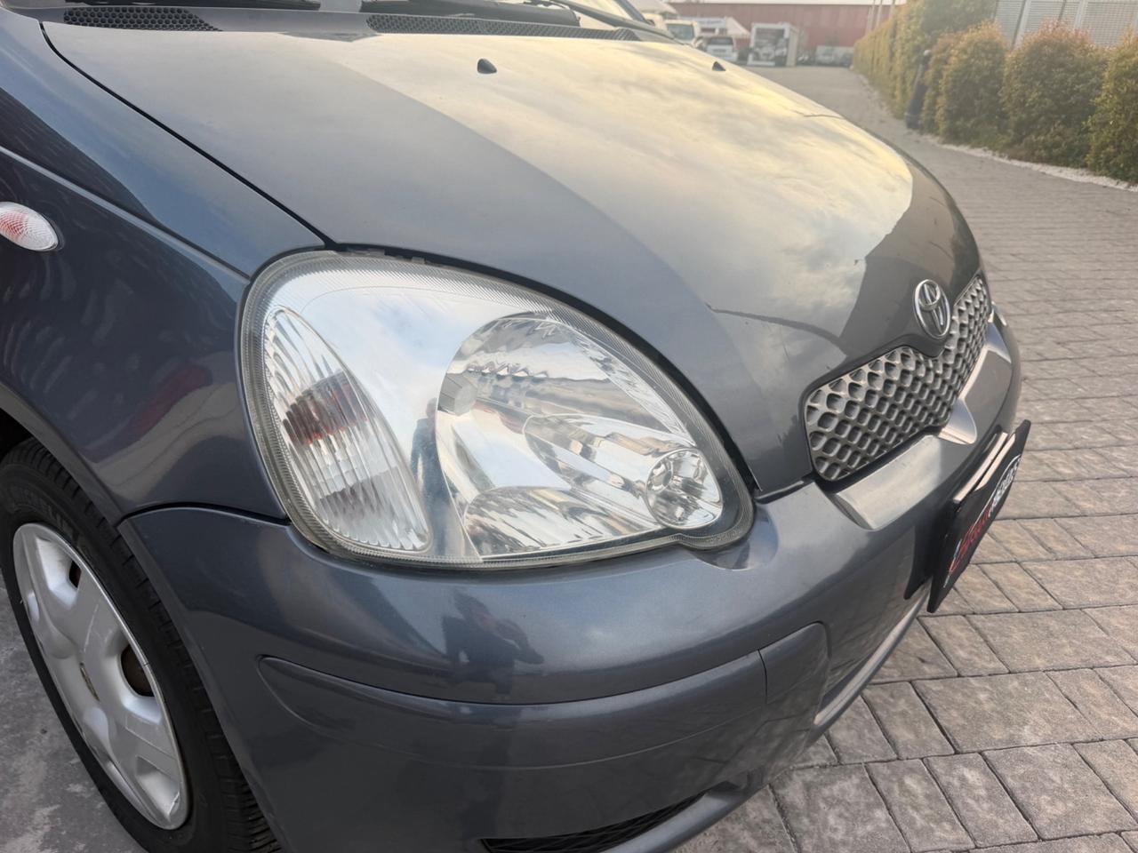Toyota Yaris 1.0i 16V cat 5 porte Sol Blue