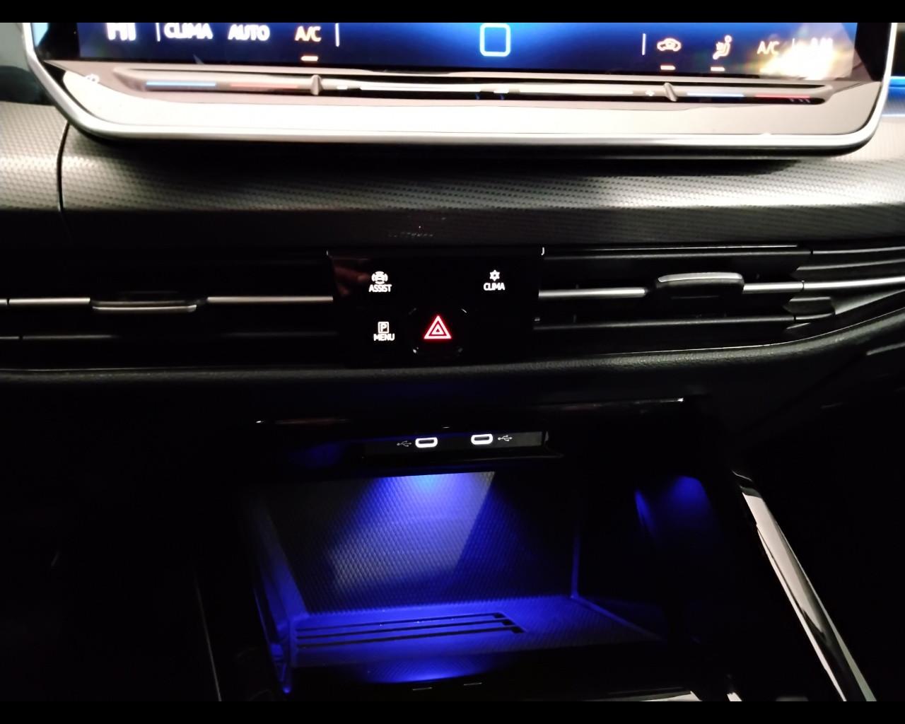 VOLKSWAGEN Golf VIII 2024 - Golf 2.0 tdi Style 150cv dsg