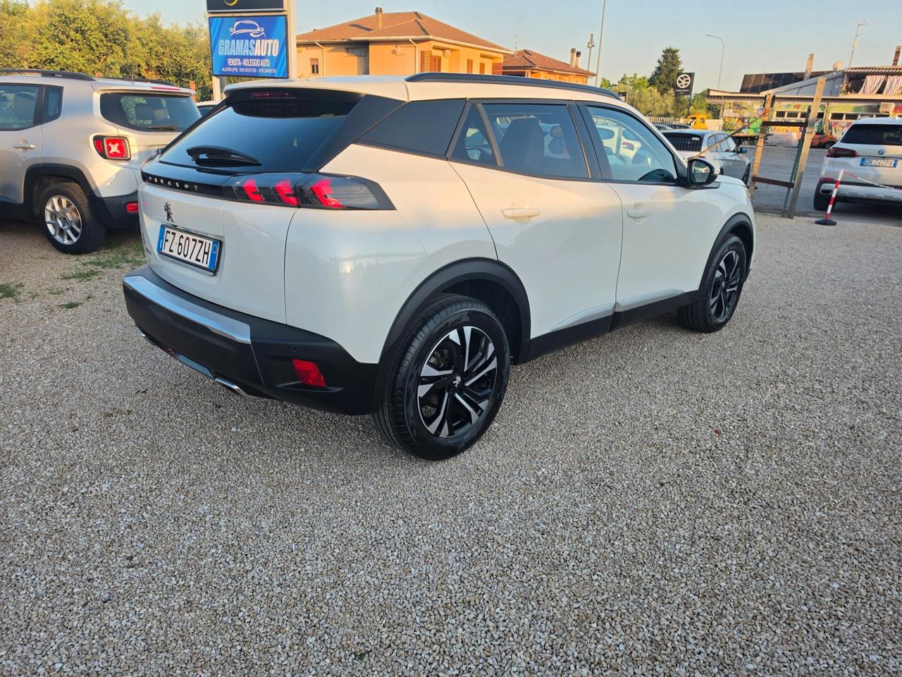 Peugeot 2008 PureTech Turbo 130 S&S Allure ok neopatentati