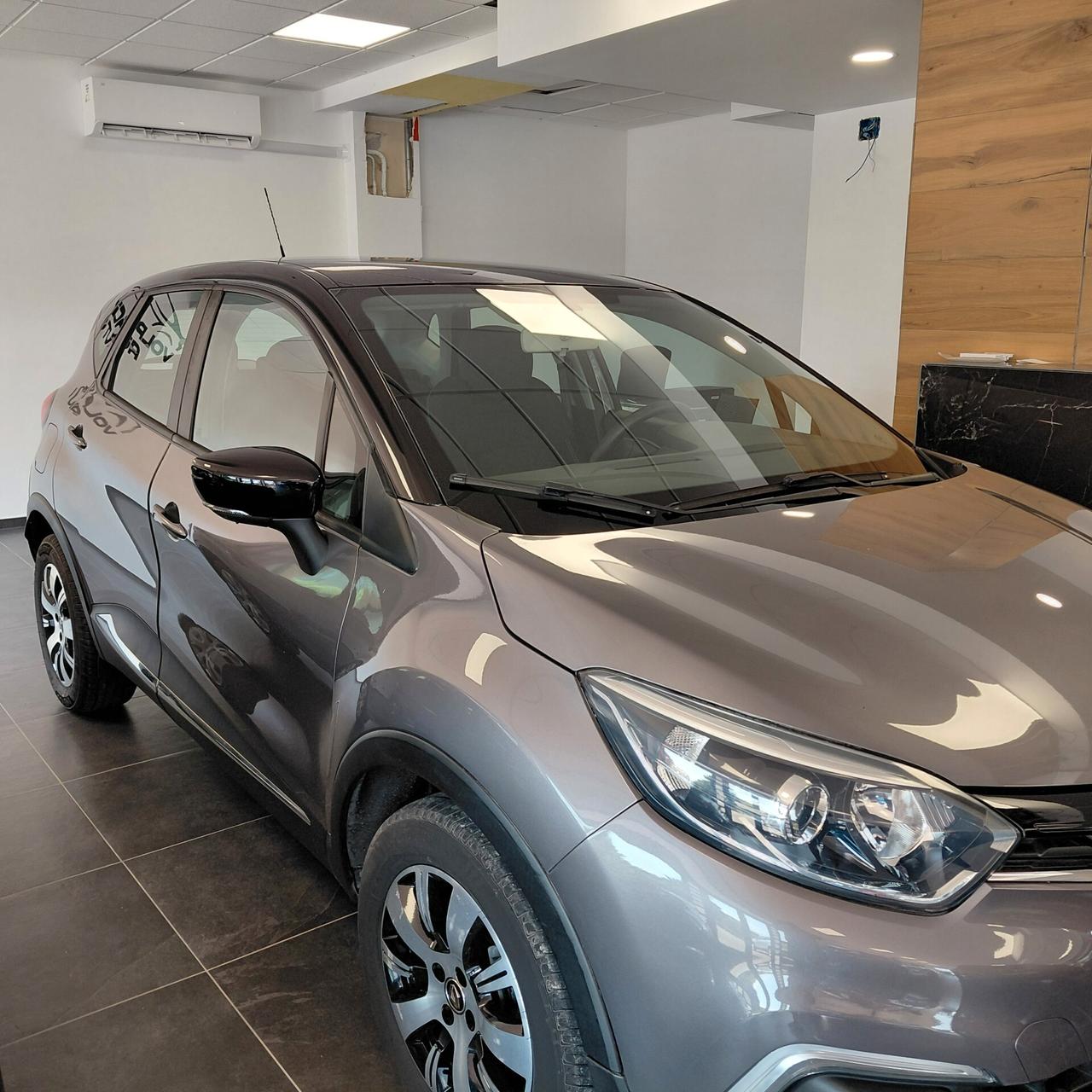 RENAULT CAPTUR ANNO 2018 BZ ADATTA NEOPATENTATI KM 40 MILA