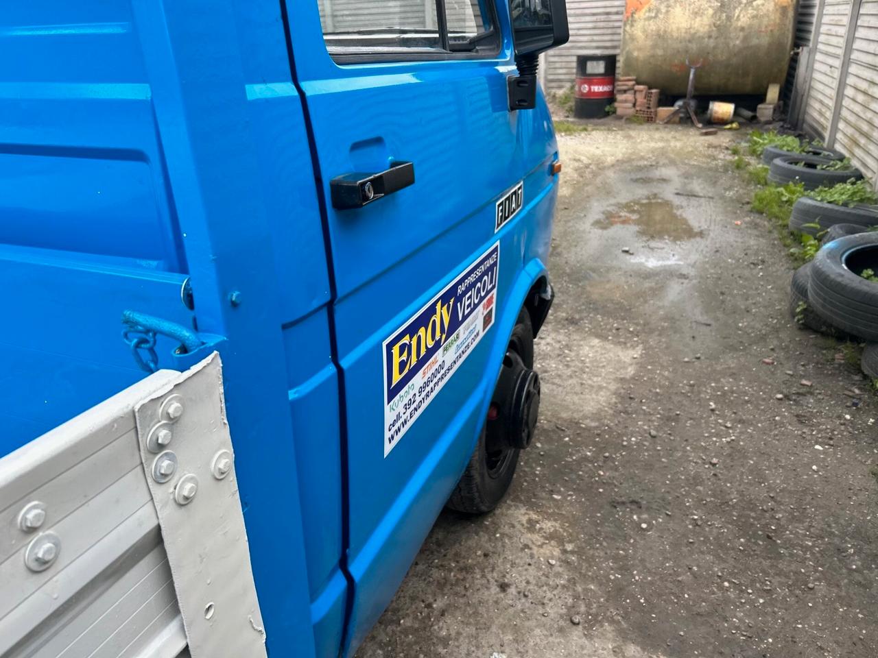 Iveco Daily 35.8 2.5 Diesel PL Cab. Classic