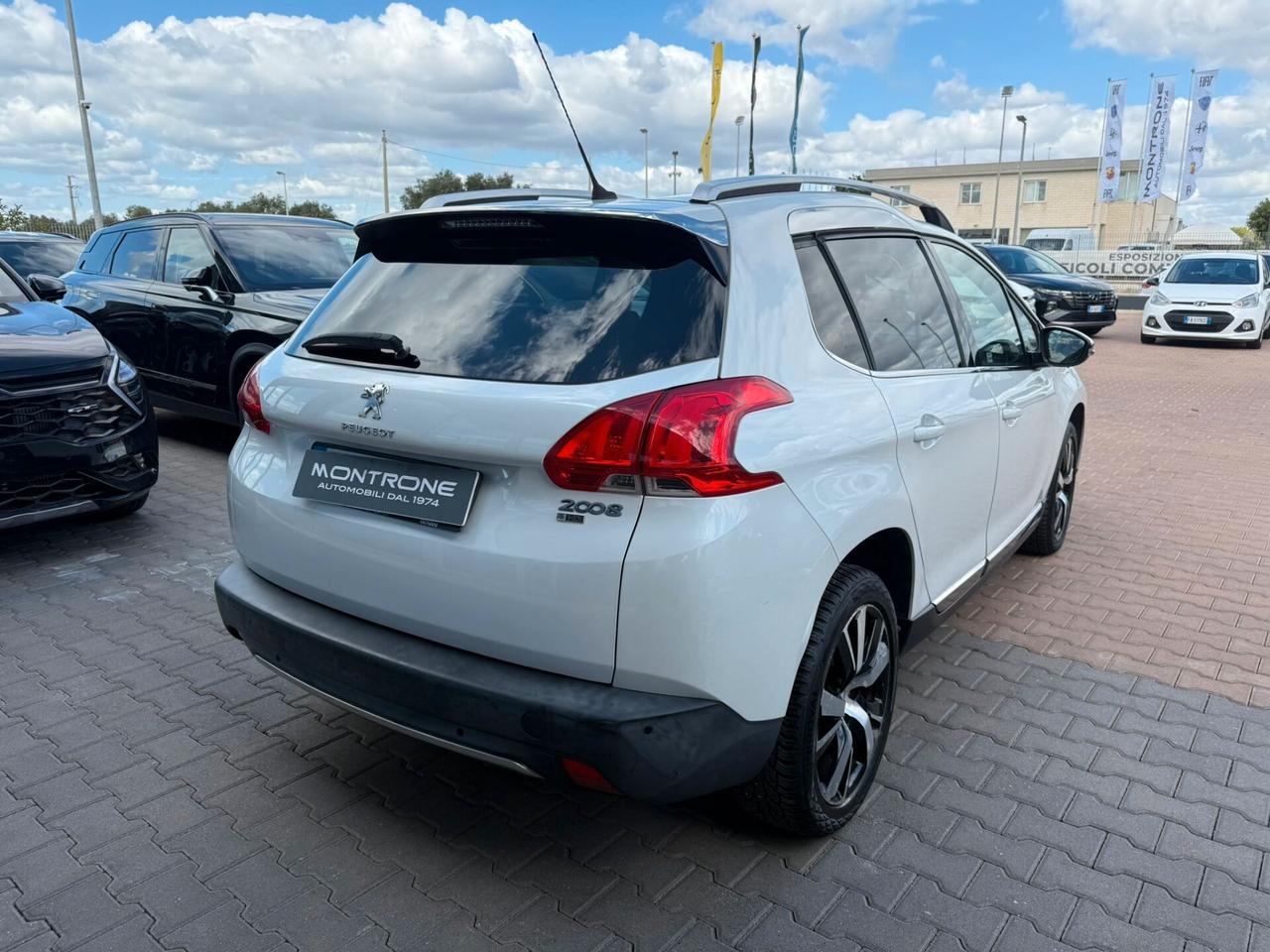 Peugeot 2008 1.6 e-HDi 115 CV Stop&Start Féline
