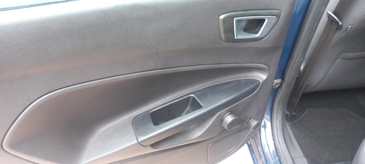 Ford Fiesta 1.4 5p. Bz.- GPL Titanium
