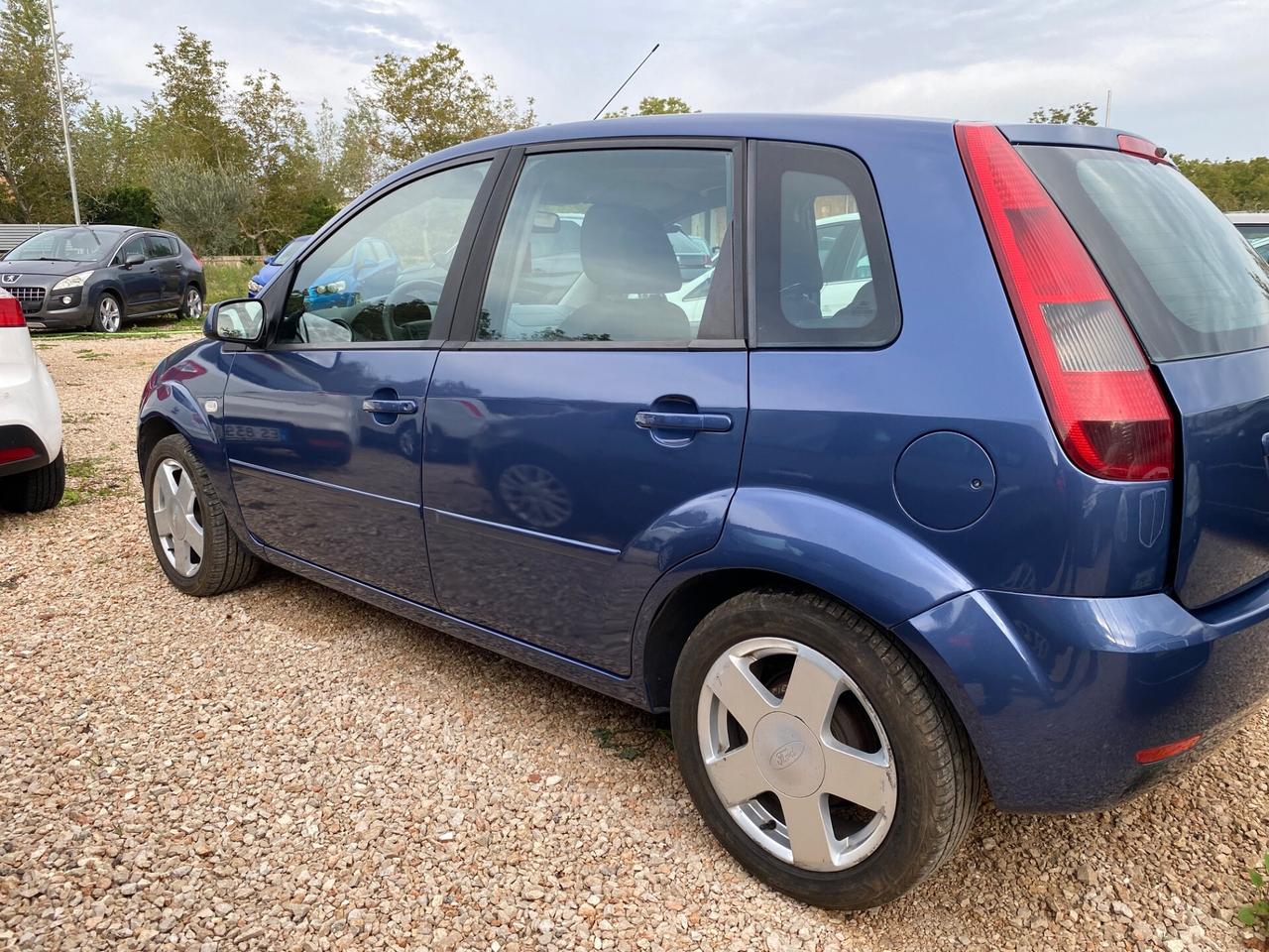 Ford Fiesta 1.4 TDCi 5p. Ghia