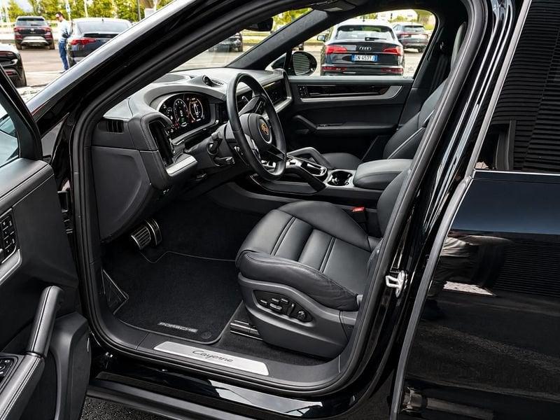 Porsche Cayenne Coupè Coupè 3.0 V6 e-hybrid 5p.ti tiptronic 470 CV