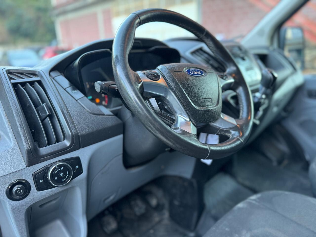 Ford Transit 2.0 TDCI 130cv 2018 tetto alto passo medio