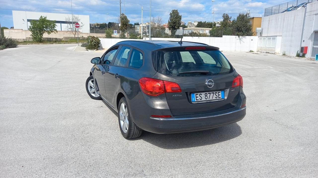 Opel Astra 1.7 CDTI 110CV Sports Tourer Elective