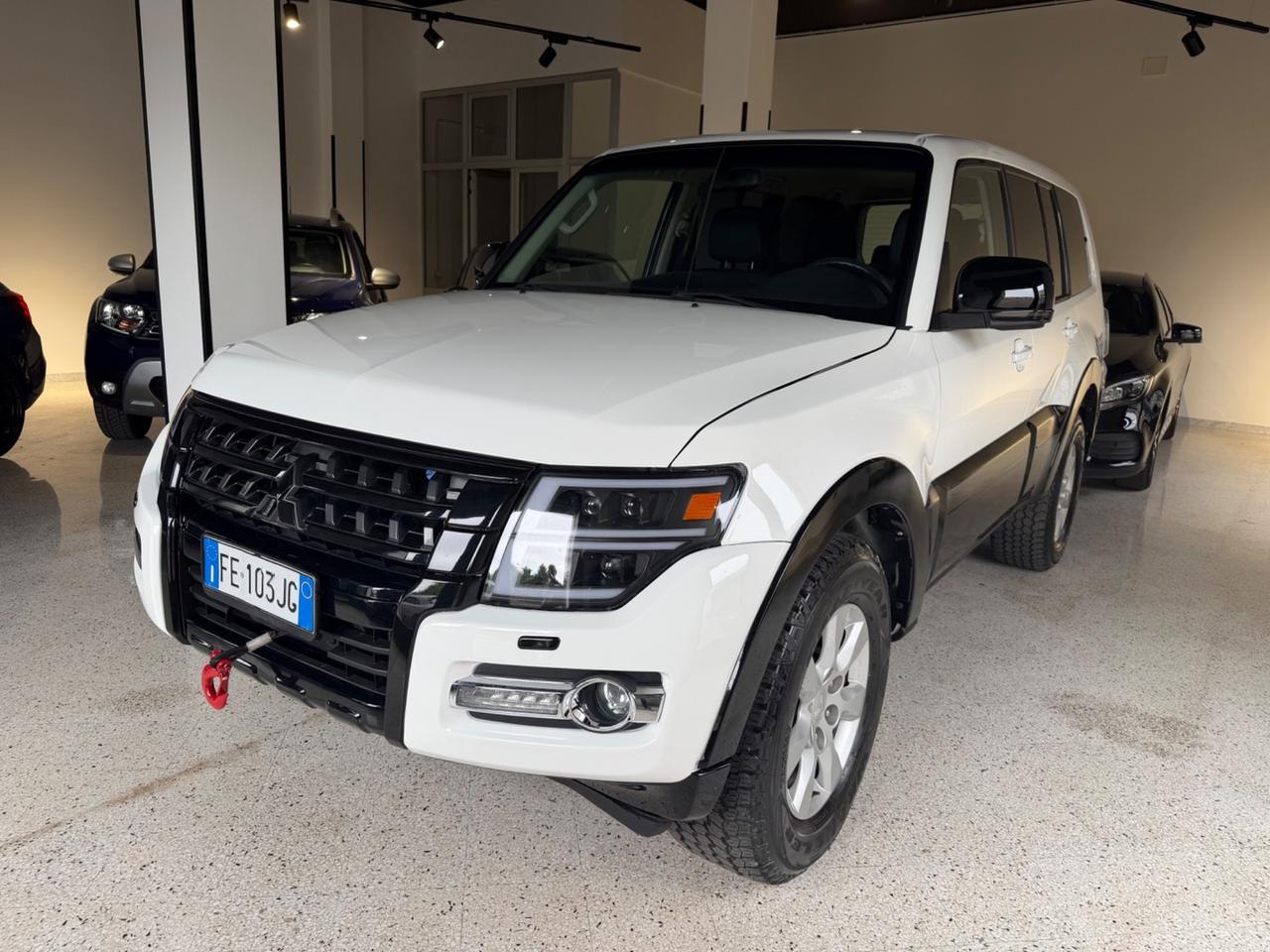 Mitsubishi Pajero 3.2 DI-D 16V aut. 5p. One/Hundred DPF