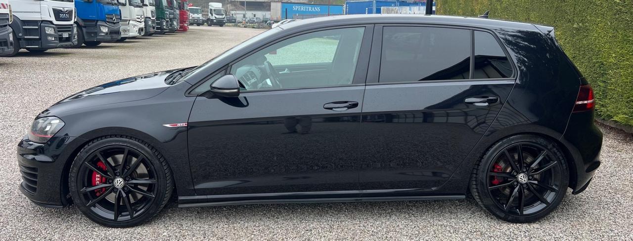 Volkswagen Golf GTI Performance 2.0 TSI DSG 5p. BlueMotion Technology