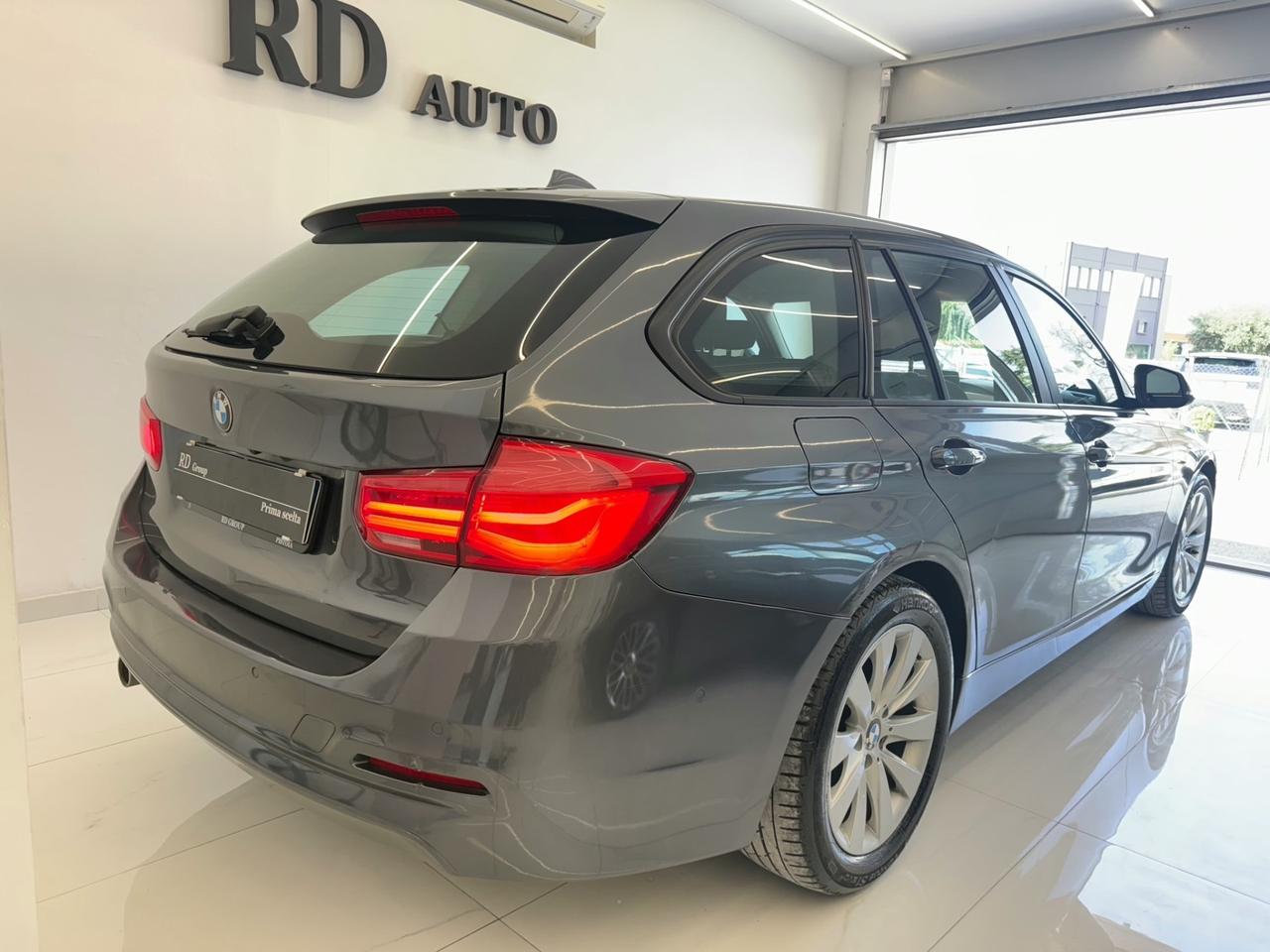 BMW 316d Touring Sport automatica okneopatentati