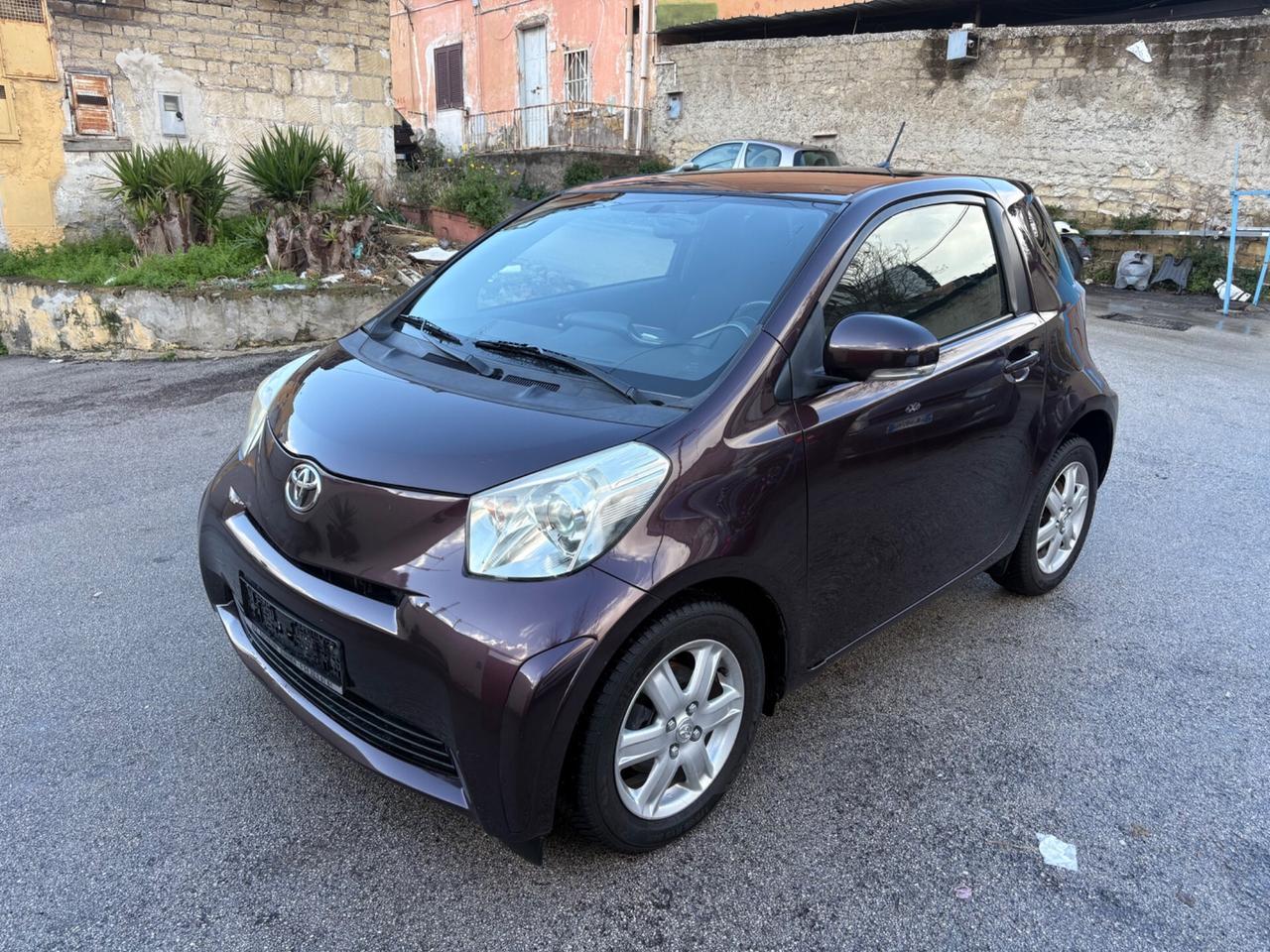Toyota iQ 1.0