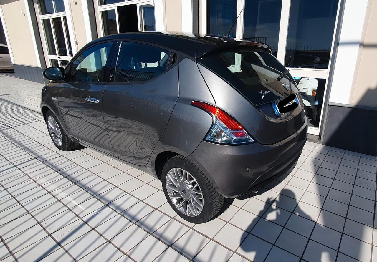 Lancia Ypsilon 1.3 MJT 95 CV Platinum