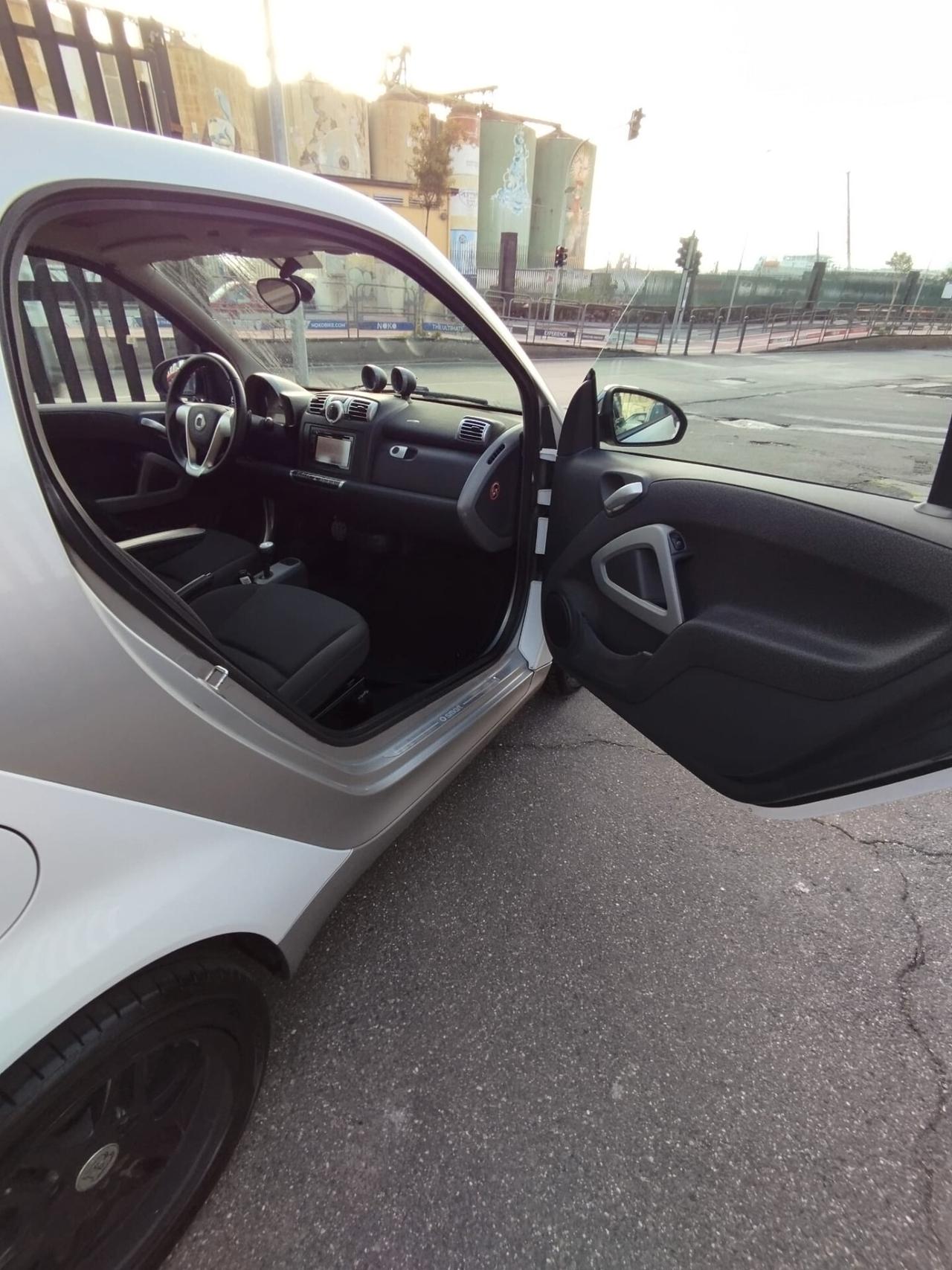 Smart ForTwo 1000 62 kW coupé passion